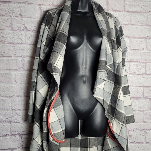 Matilda Jane Plaid Check it Twice Winter Coat XS - Picture 12 of 15